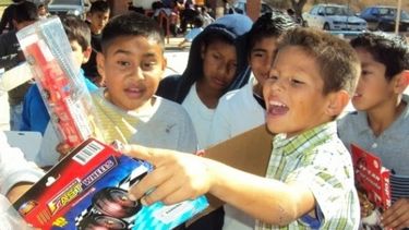 Dejá la casa y vení a la plaza con juguetes para donar