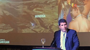 Uñac: “Los funcionarios tenemos que gastar menos e invertir más”