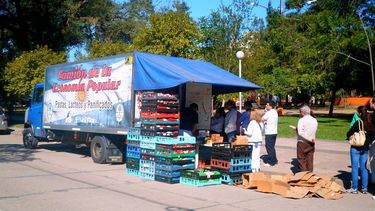 Llegan los camiones de la economía popular