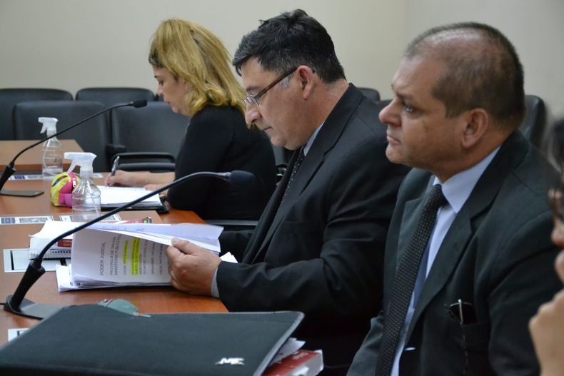El fiscal Alejandro Mattar de la UFI CAVIG con su equipo.