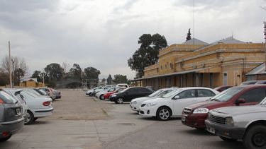 Ahora, los jerárquicos del Cívico estacionan gratis en el Predio Ferial