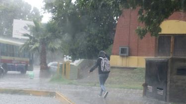 Mirá las imágenes que dejó la tormenta que sorprendió a los sanjuaninos
