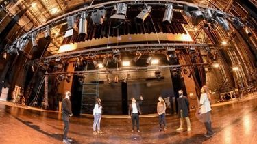 Vuelven las visitas guiadas en el lujoso Teatro Bicentenario y ¡gratis!