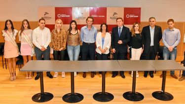 A partir de este martes, elegí a tu candidata por los diarios digitales y SMS