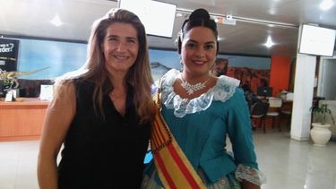 Dos mujeres clave de las Fallas Valencianas: una personal trainer y una conductora de tv