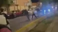 Caos y trompadas en la madrugada sanjuanina: batalla campal en la puerta de un boliche de Capital Caos y trompadas en la madrugada sanjuanina: batalla campal en la puerta de un boliche de Capital