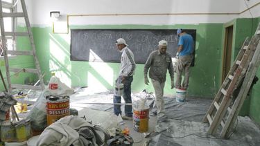 Para llegar a punto a las clases, mejoran 439 edificios escolares