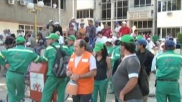 Municipales reclamarán plus salarial con marcha y movilización: Piden $2000