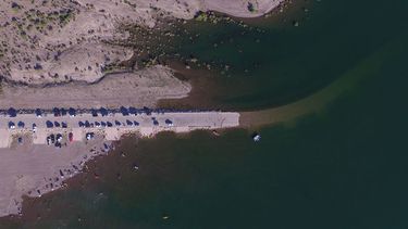 Extraordinarias postales aéreas del embarcadero del dique de Ullum