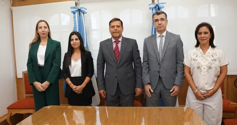 El actual Consejo de la Magistratura está conformado por Juan José Victoria por la Corte de Justicia; la representante del Ejecutivo, Laura Palma (ministra de Gobierno); la representante del Legislativo, Fernanda Paredes (PJ); y los representantes del Foro de Abogados, Raúl Acosta y Valeria Torres.