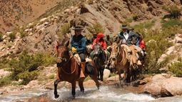 El primer cruce de Sergio Uñac: relajado como un expedicionario más