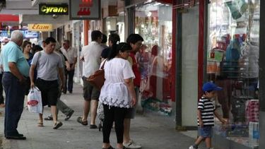 El comercio cambia sus horarios por el invierno