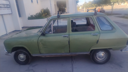 El vehículo secuestrado por los policías de Robos y Hurtos. El vehículo secuestrado por los policías de Robos y Hurtos.