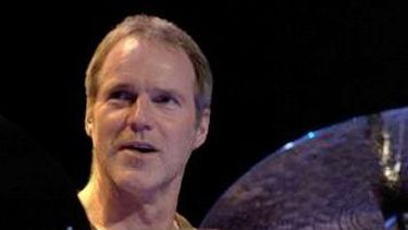 Amantes de la buena música llega un prócer de la batería