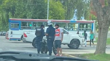 Revuelo en plena capital sanjuanina por un hombre con una remera Nazi