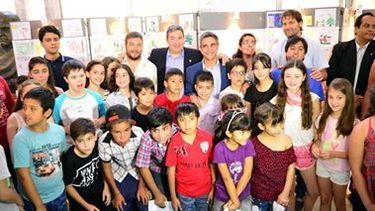 Capital: entregaron premios por concurso de postales navideñas