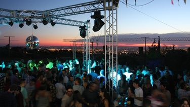 Viral sobre una sanjuanina con Covid en una fiesta: estalla Twitter pero no hay denuncia