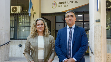 jose salinas y gabriela ramos presentaron su proyecto para el foro: el vinculo con la justicia, el gobierno y el compromiso con los abogados jose salinas y gabriela ramos presentaron su proyecto para el foro: el vinculo con la justicia, el gobierno y el compromiso con los abogados