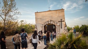 La Capilla de Santa Ana es la más antigua que tiene Caucete, resistiendo a los terremotos del 44 y 77.