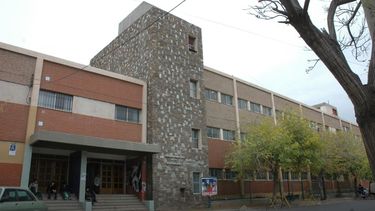 Por coronavirus, suspendieron las clases en una escuela muy concurrida de San Juan