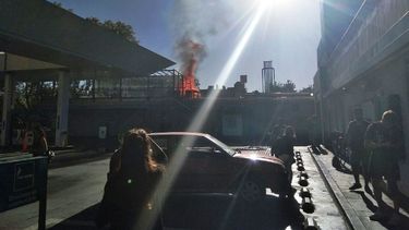 Video: ¿Estaba pinchada la manguera contra incendio de la estación de servicios?
