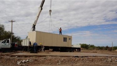 Junto a Gioja, entregarán los primeros módulos a las familias de Colonia Sur