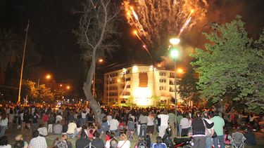 El cielo se iluminó ante una multitud