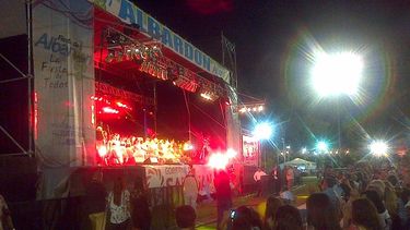 Pese al mal tiempo, Albardón brilla con su fiesta por sus 150 años