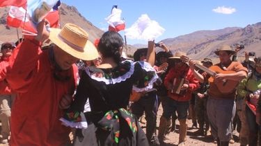 Acto en el límite: “Está presente el Gobernador”