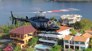 Un turista murió al ser alcanzado por las hélices de un helicóptero: ¿quería sacarse una selfie?