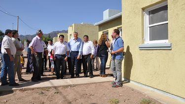 Gioja en Valle Fértil: Vivienda, asfalto, agua y un pedido de cloacas