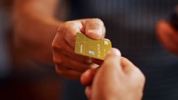 La tarjeta del Banco San Juan cuenta con interesantes promociones para el Día de la Madre.