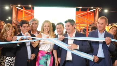 Orrego, con mucha energía en la apertura de la Fiesta Nacional del Sol: Que San Juan brille alto