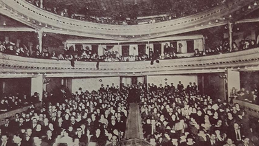 El cine-teatro Estornell fue la primera sala en su tipo de San Juan. Ubicada donde hoy hay un hotel cinco estrellas, se inauguró en 1918.