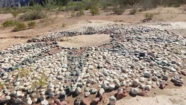 Como las líneas de Nazca de Perú, pero en Iglesia