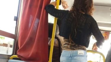 Ni la SUBE pasa: polémica en las redes por las amigas de los colectiveros