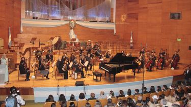 Pura emoción y música en la Gala de la Fundación de San Juan