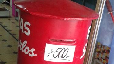 Te venden un buzón en el centro... de verdad