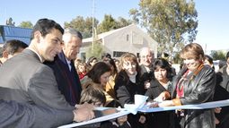 Gioja participó de la inauguración de obras en dos escuelas