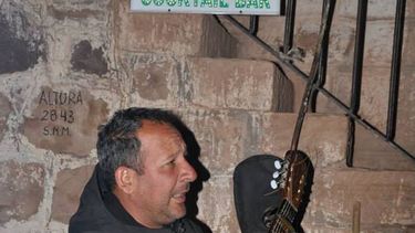 El “Negro” Arancibia, el cantor del Cruce de los Andes