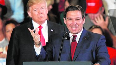 Quién es Ron DeSantis, el hombre que desbanca a Trump en el liderazgo republicano