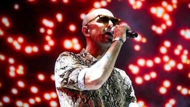 Una sana costumbre: Abel Pintos hipnotizó a los sanjuaninos con su talento