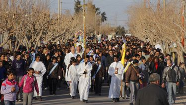 Multitudinaria procesión por San Cayetano
