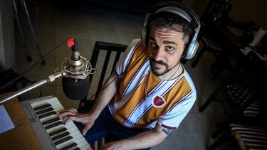 Emiliano Voiro y su renacer arriba de un escenario