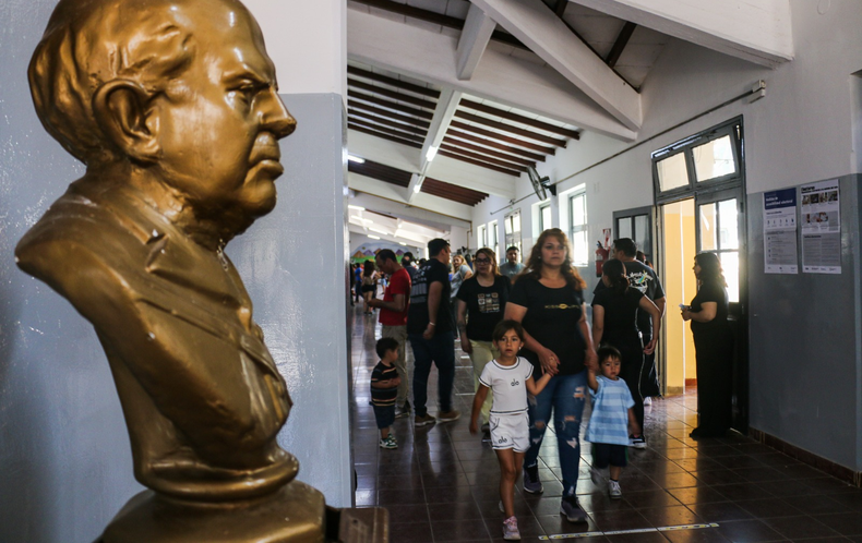 La asistencia a las urnas en San Juan, mayor que a nivel nacional, pero escasa con respecto a la participación local de los últimos 20 años. La asistencia a las urnas en San Juan, mayor que a nivel nacional, pero escasa con respecto a la participación local de los últimos 20 años.