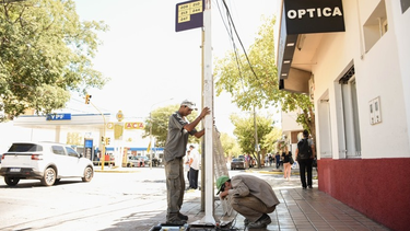 Ya cambiaron y repararon la cartelería de más de 2.000 postes de paradas de colectivos de la Red Tulum.&nbsp;