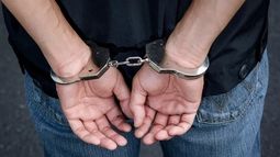 Detuvieron a un joven con pedido de captura por robo arrebato en Capital Detuvieron a un joven con pedido de captura por robo arrebato en Capital