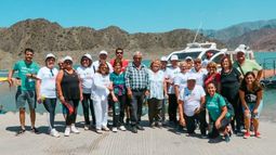 Los adultos mayores se despidieron de la Colonia de Verano navegando