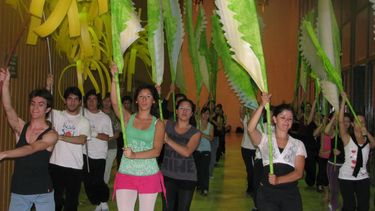 Convocan hasta abuelos al casting de bailarines para la Fiesta Nacional del Sol