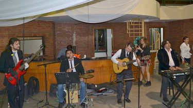 Piano Bar abre su corazón solidario